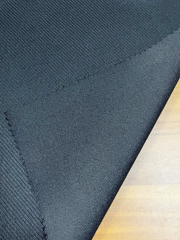 VLNA AKO tkaná AH-41604 70%P+25%V+5%WMá štruktúru oblečenia z čistej vlny VLNA AKO tkaná AH-41604 70%P+25%V+5%WMá štruktúru oblečenia z čistej vlny